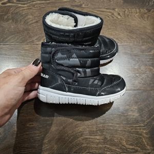 Sherpa Snow Boots Size 8 {Toddler}
